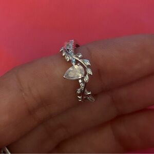 Elegant Silver and Moonstone Ring Size 6